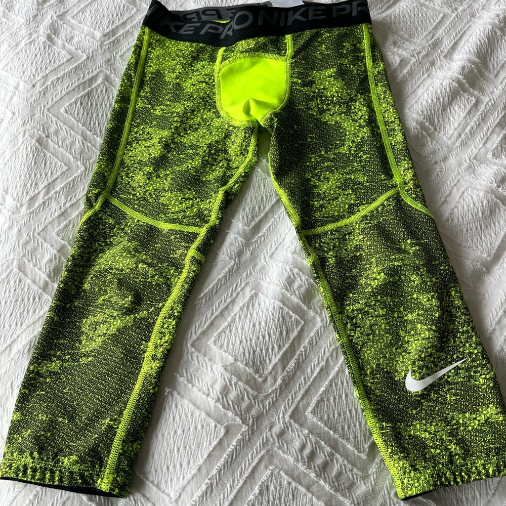 Nike boy’s tights